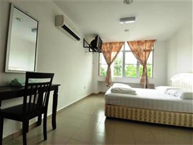 Oyo 988 Malawati Ria Hotel Kuala Selangor Εξωτερικό φωτογραφία