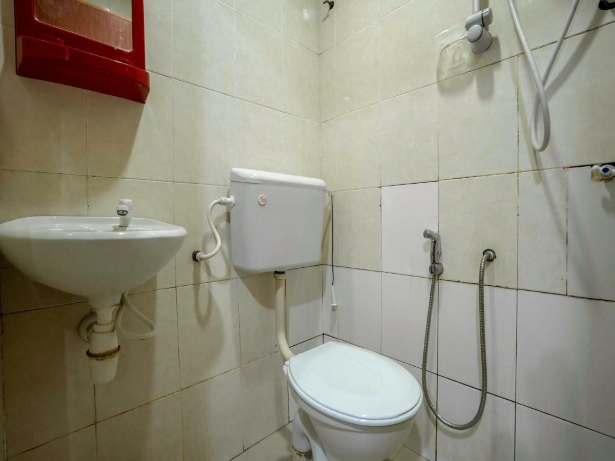 Oyo 988 Malawati Ria Hotel Kuala Selangor Εξωτερικό φωτογραφία